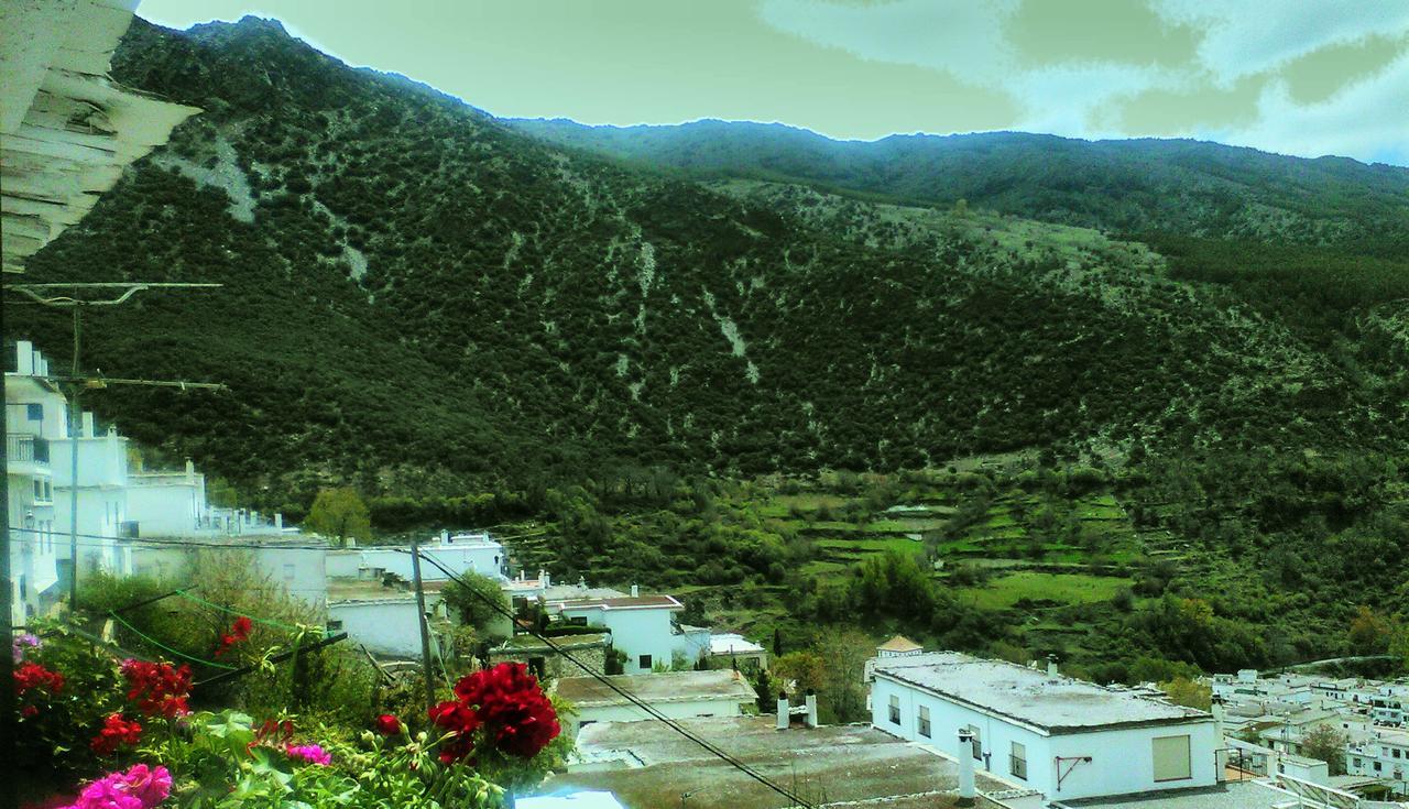 Bed and Breakfast Refugio Alpujarra Alta à Trevélez Extérieur photo