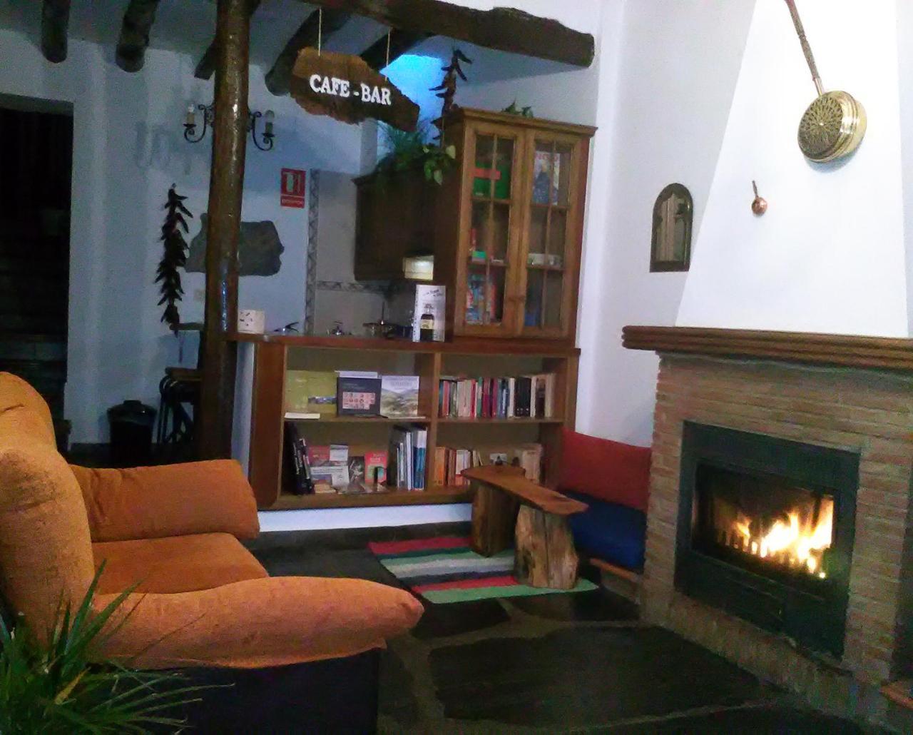 Bed and Breakfast Refugio Alpujarra Alta à Trevélez Extérieur photo